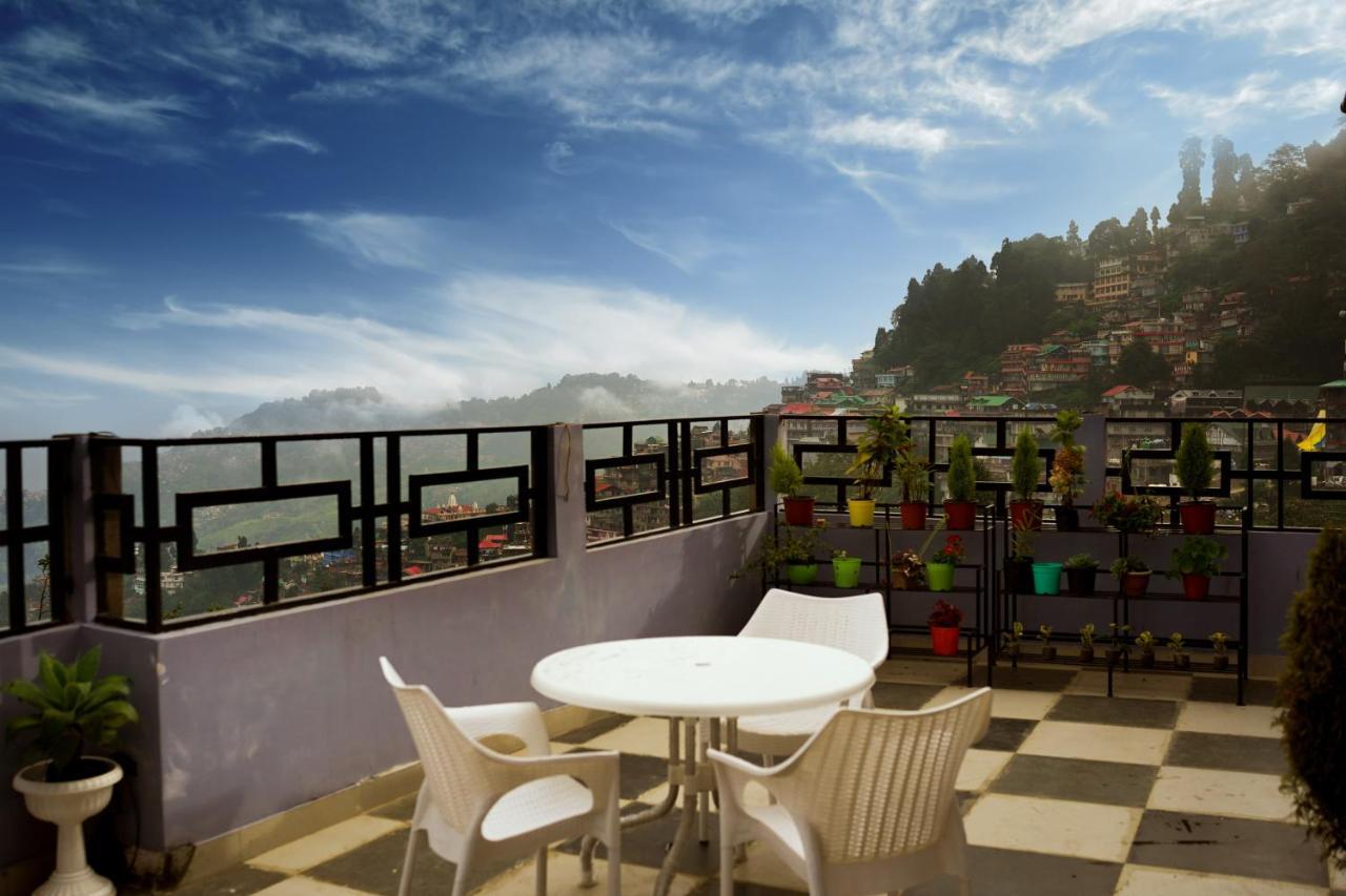 Hotel Hill Queen Near Sherpa Gumba Darjeeling Mall 5 Min Couple Friendly Kültér fotó
