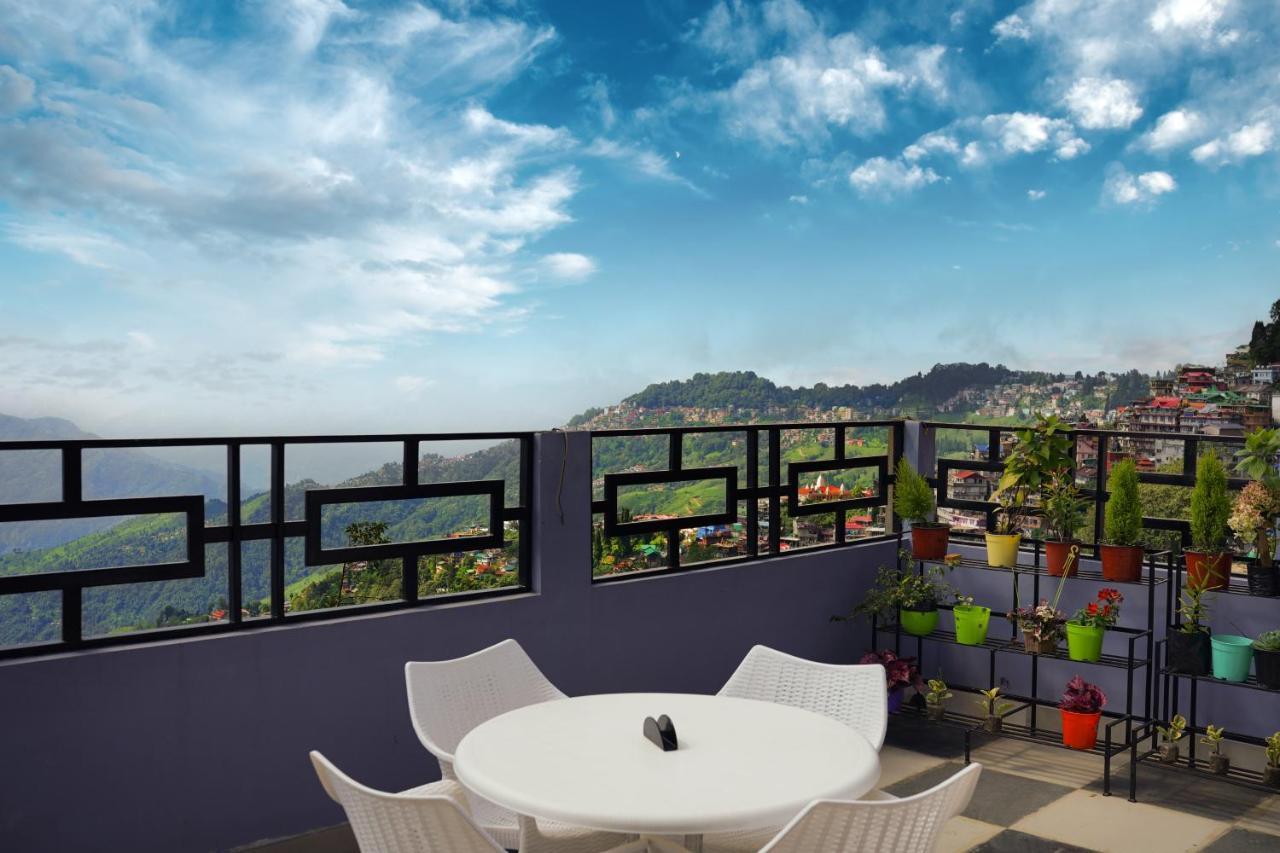 Hotel Hill Queen Near Sherpa Gumba Darjeeling Mall 5 Min Couple Friendly Kültér fotó
