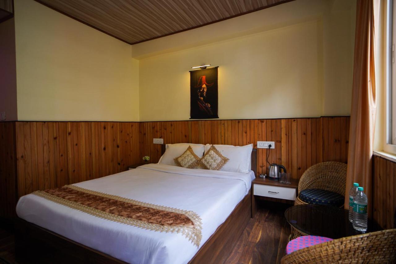 Hotel Hill Queen Near Sherpa Gumba Darjeeling Mall 5 Min Couple Friendly Kültér fotó