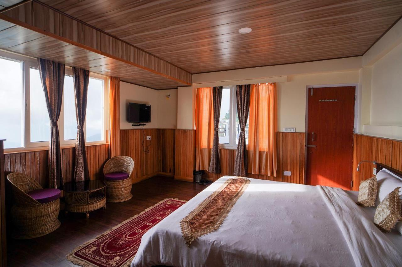 Hotel Hill Queen Near Sherpa Gumba Darjeeling Mall 5 Min Couple Friendly Kültér fotó